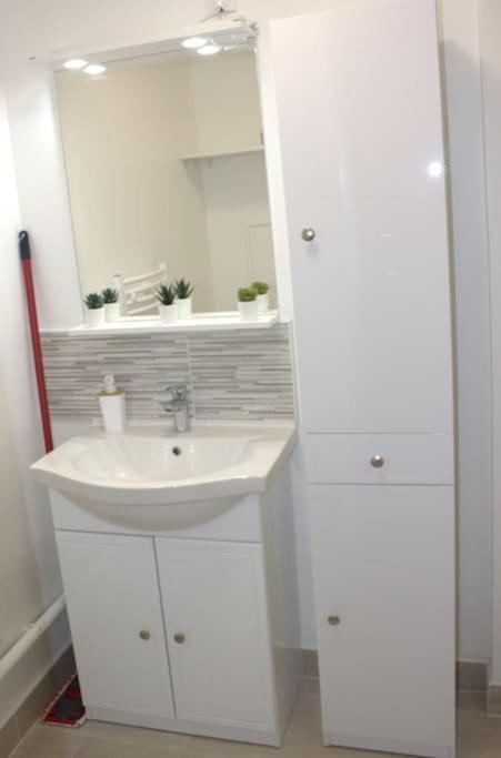 Apartament Studio Paris Sud A Cote Du Metro Villejuif Zewnętrze zdjęcie