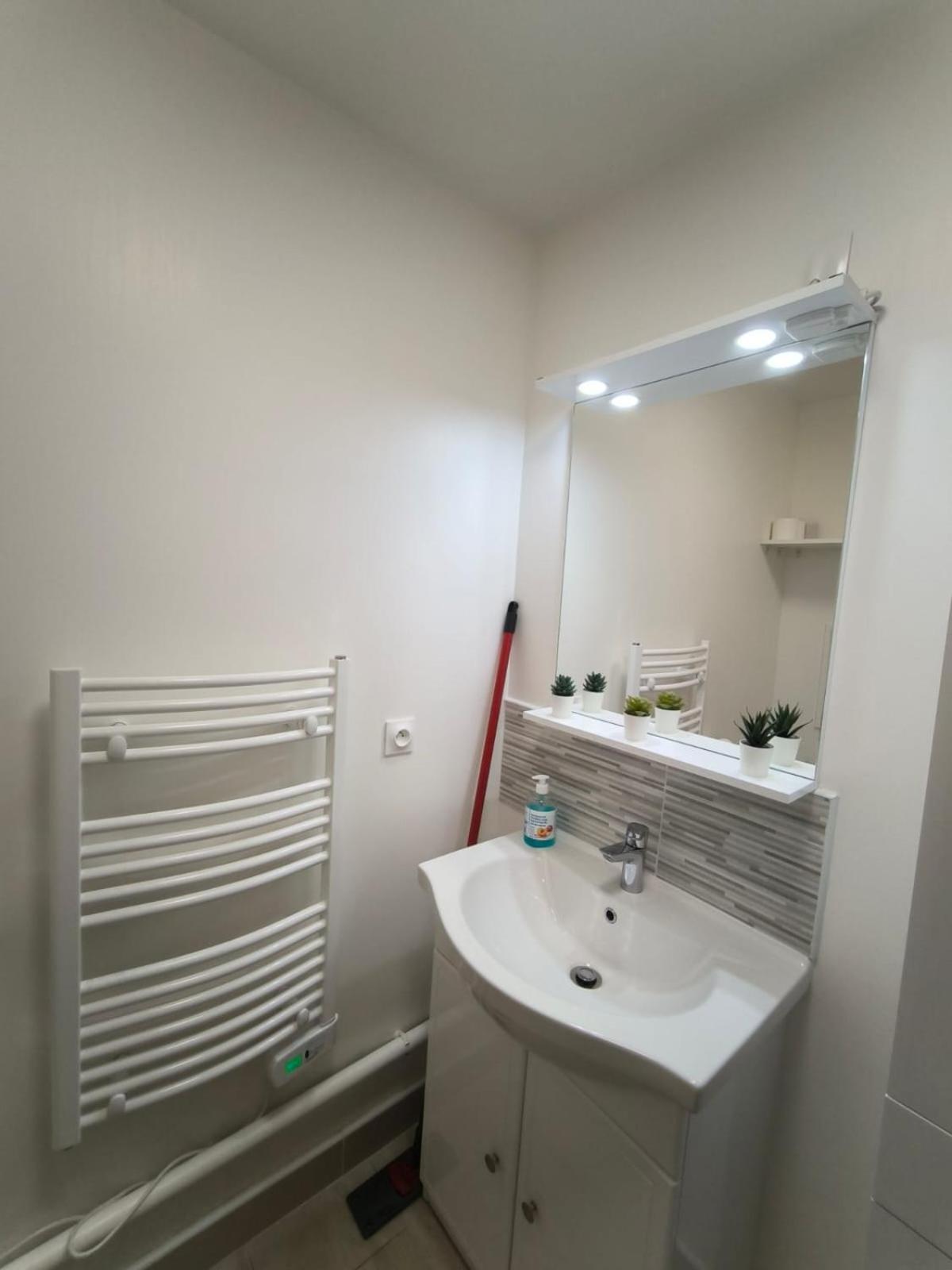 Apartament Studio Paris Sud A Cote Du Metro Villejuif Zewnętrze zdjęcie